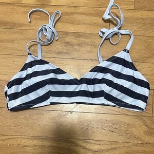 Aerie Light Gray Scoop Bikini Top